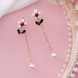 🌼Oh So Cute! 🌸Long Glass Flower Earrings🌼